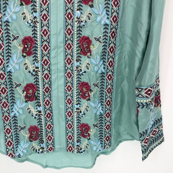 Sundance Silk Top Blouse Size XS Embroidered Floral V Neck 100% Silk Tunic Boho - Picture 2 of 6